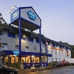 T3 Budget Hotell 3*
